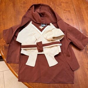 Star Wars dog Jedi costume.